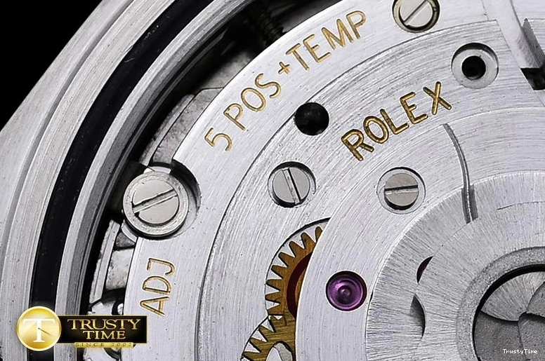 1114 RDD0202B – DayDate 40mm ModernLook 666